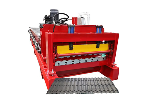 Glass tile pressing machine